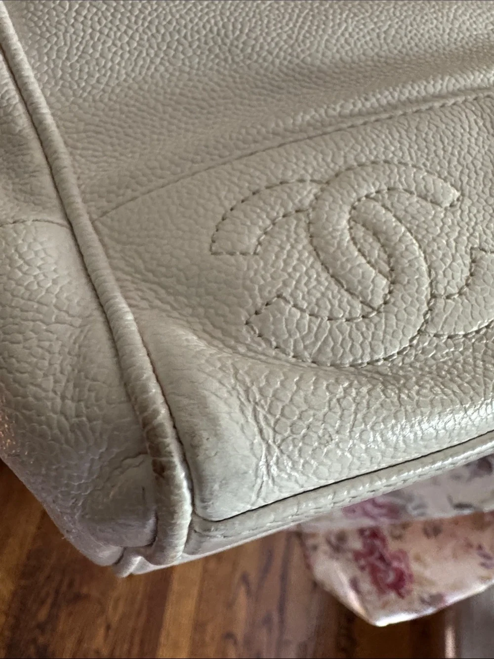 CHANEL XL Vintage Triple CC White Leather Shoulder Tote Bag Purse Gold Chain